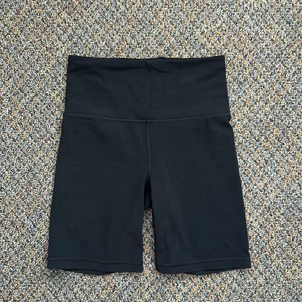 Athleta Ultra High Rise Elation 7” Short
